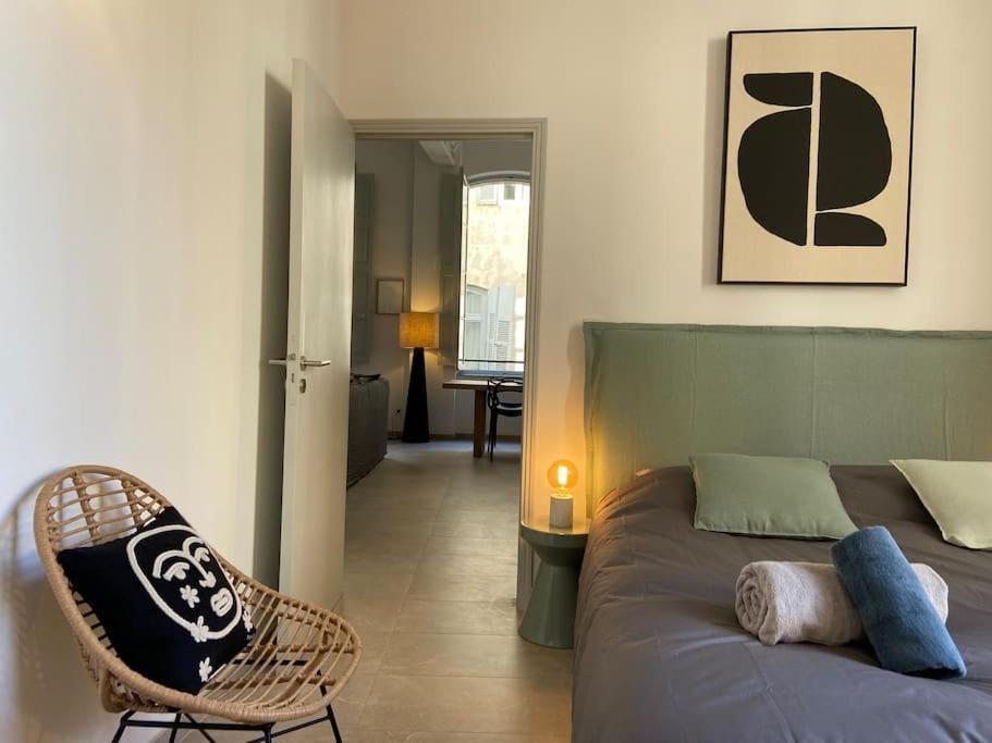 Appartement Avec Ventilateurs Proche Du Palais Des Papes Aviñón Exterior foto
